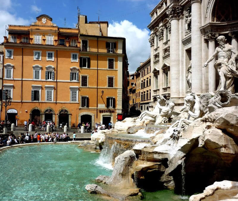 Roman Itineraries on Foot: Squares, Fountains and Palaces of Rome
